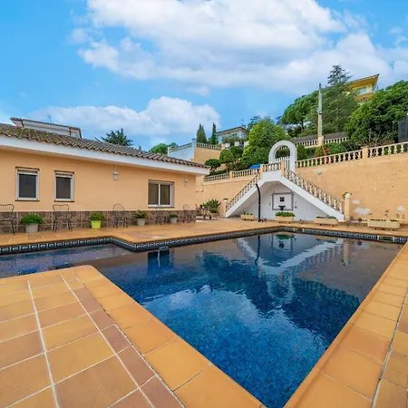 Homeholidaysrentals Aube * Sant Cebrià de Vallalta